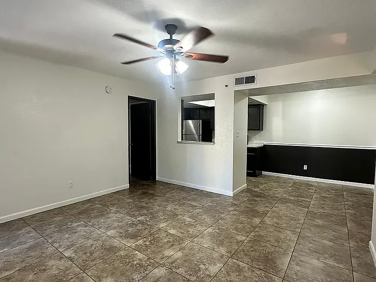 Cedar Creek Condominiums — Photo 7