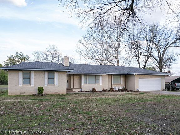 2nd image of 1704 Pleasant Valley Rd