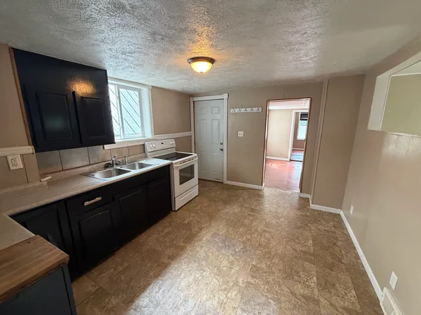 211 E High St #1, Ishpeming, MI 49849