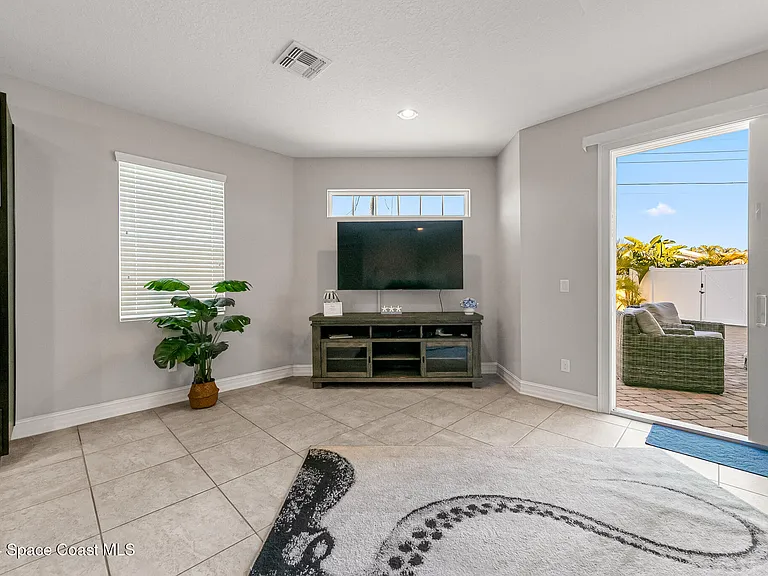 144 Mediterranean Way — Photo 25