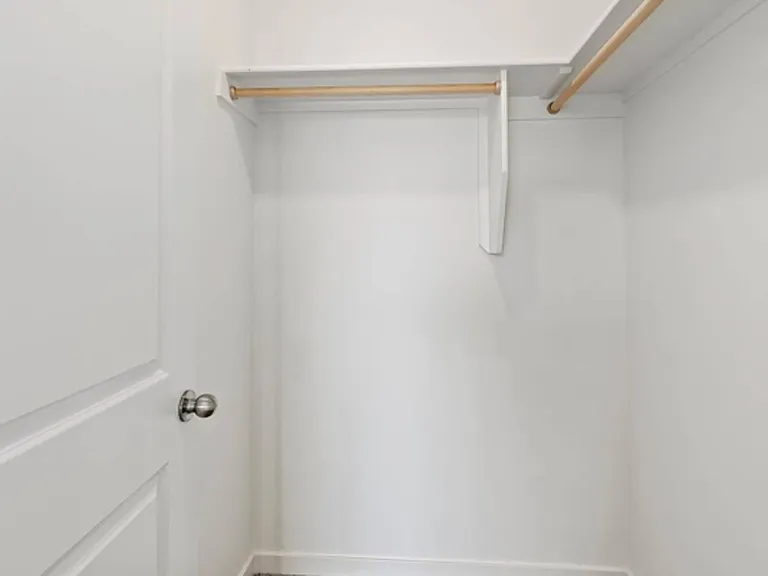Hawk's Landing Apartments — Photo 40