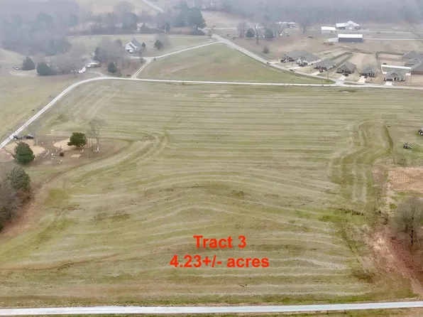 3 Hall Cemetery Rd, Toney, AL 35773