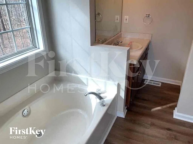 82 Broadlands Dr — Photo 10