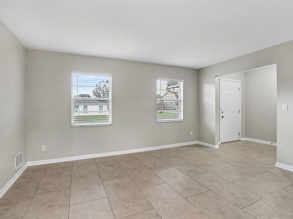 4th image of 1909 SHANNONWOOD COURT