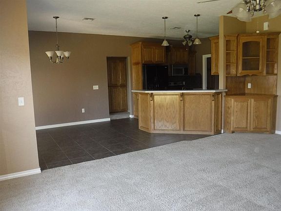 4th image of 1213 Hershel Dr