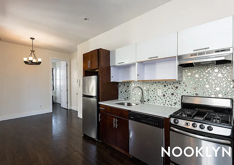 194 Humboldt St #4L — Photo 1