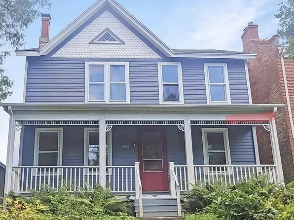 310 Elk St, Galena, IL 61036