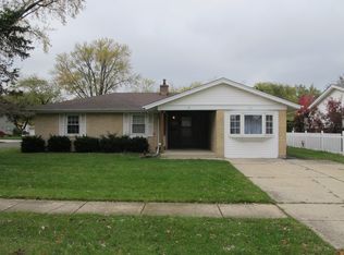 502 Brynhaven Ct, Elk Grove Village, IL 60007