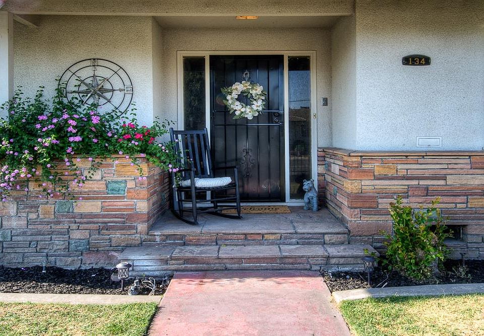 2nd image of 134 W McKinley Ave