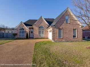 2426 Kindlewood Dr, Southaven, MS 38672