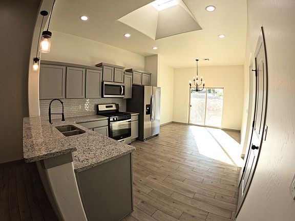 4th image of 1332 Mission Nuevo Dr #B
