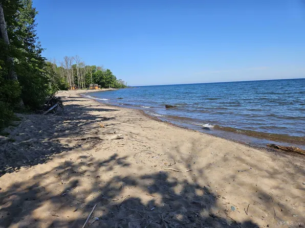 107th Engineers Hwy, Ontonagon, MI 49953