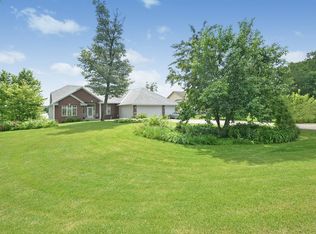 27099 Bayshore Dr, Isanti, MN 55040