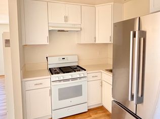 985 Valencia St #4, Costa Mesa, CA 92626
