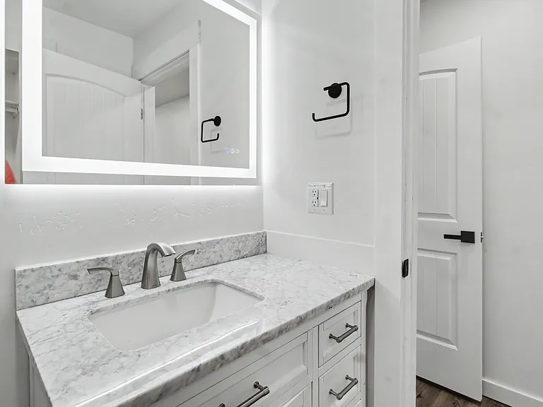 377 W 450 S — Photo 19