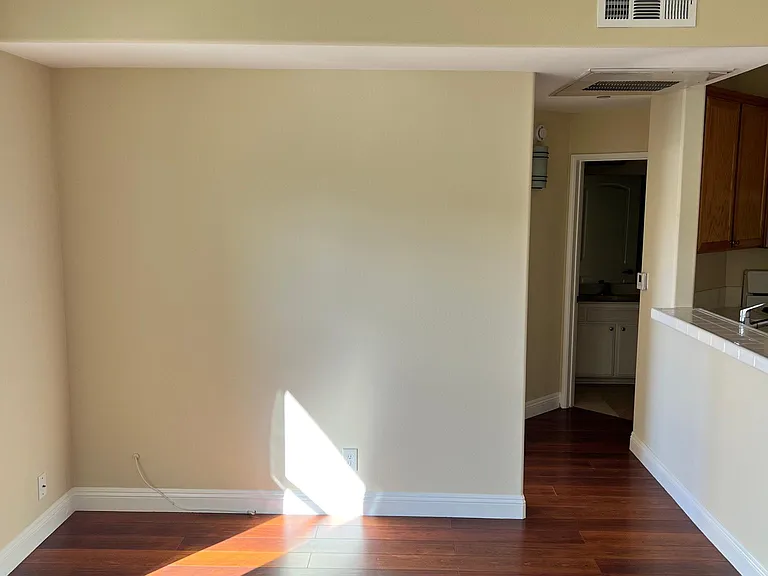 6901 Laurel Canyon Blvd #212 — Photo 10