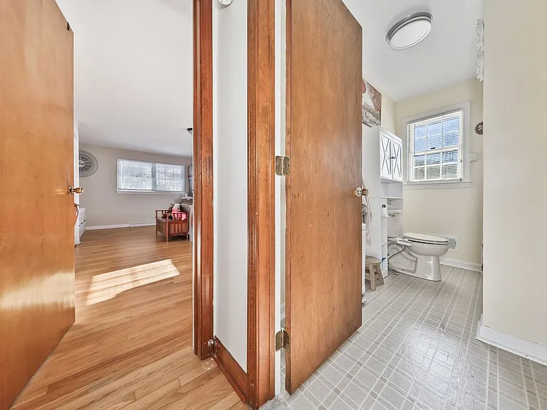 41 Trout Brook Dr — Photo 34