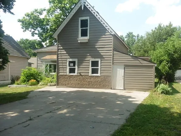603 E Jefferson St, Winterset, IA 50273