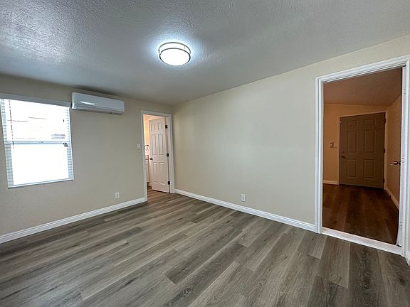 5th image of 3127 Marlinda Ave