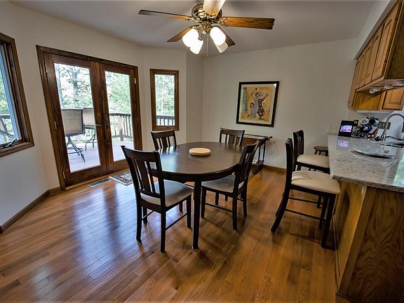 3rd image of 23286 Maplehill Dr