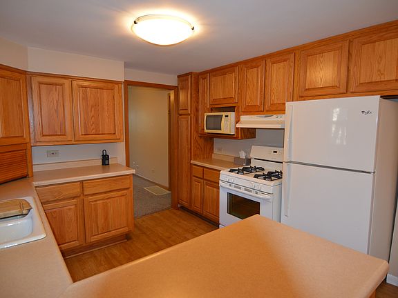 5th image of 1023 Sheridan Dr
