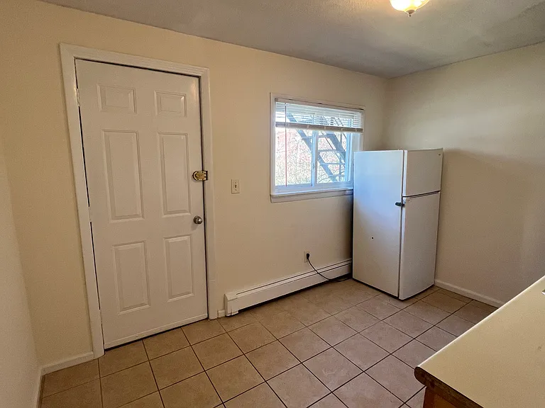 17 Pine St #1 — Photo 8