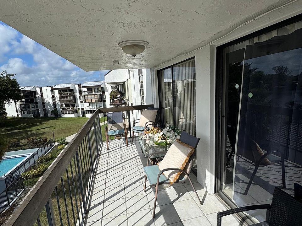 1st image of 1300 SW 122nd Ave APT 418