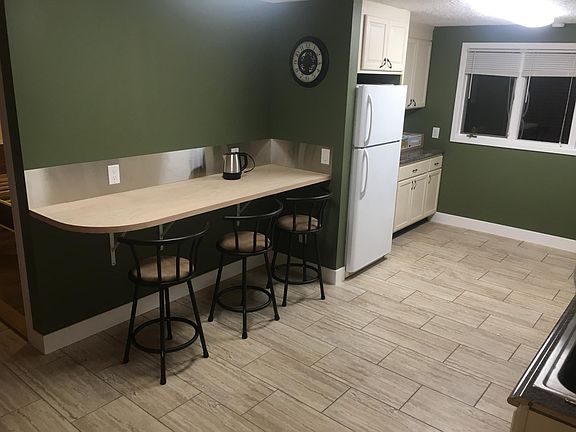 5th image of 35 Saint Charles St