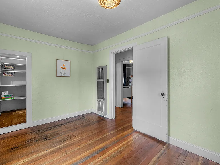 145 NW Jefferson Pl — Photo 21