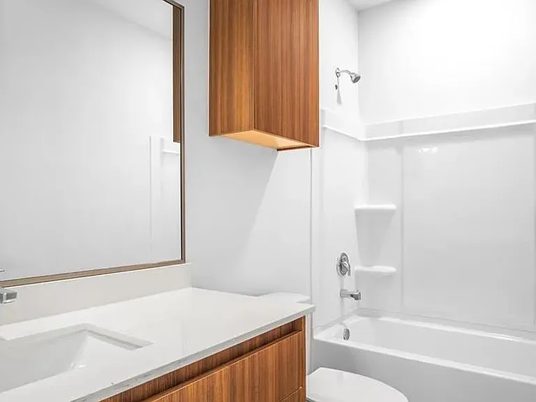 504 N Emerald Ave #1 — Photo 11