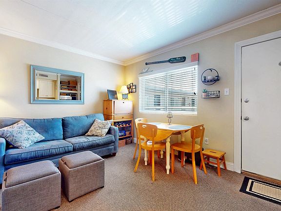 3rd image of 900 Wesley Ave #206