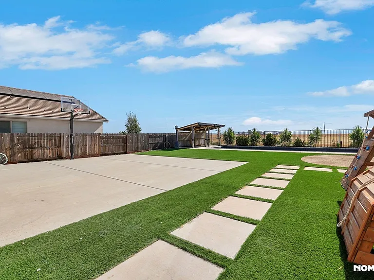 12925 Knightsbrook Ave — Photo 5