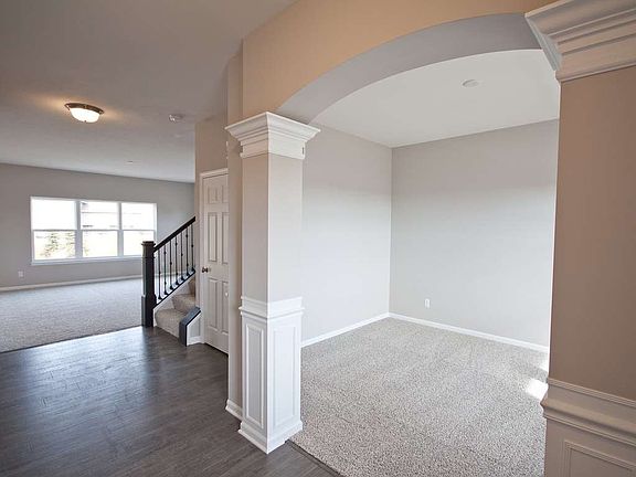 Foyer-Entry Architectural Detail