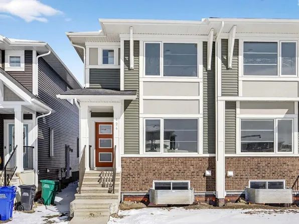 424 S Fireside Dr, Cochrane, AB T4C 0X4
