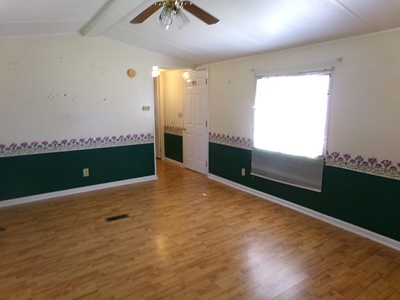 3rd image of 206 Waleto St