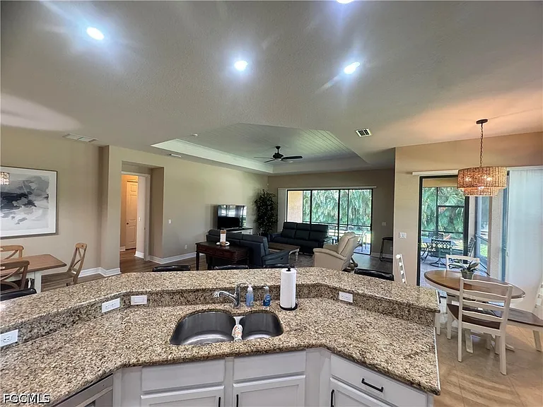 10253 Gulfstone Ct — Photo 15