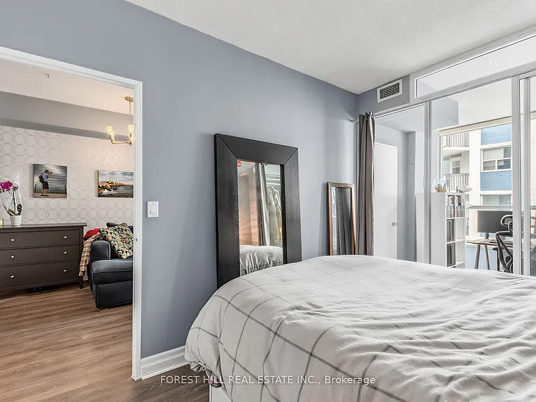 70 Alexander St #804 — Photo 16