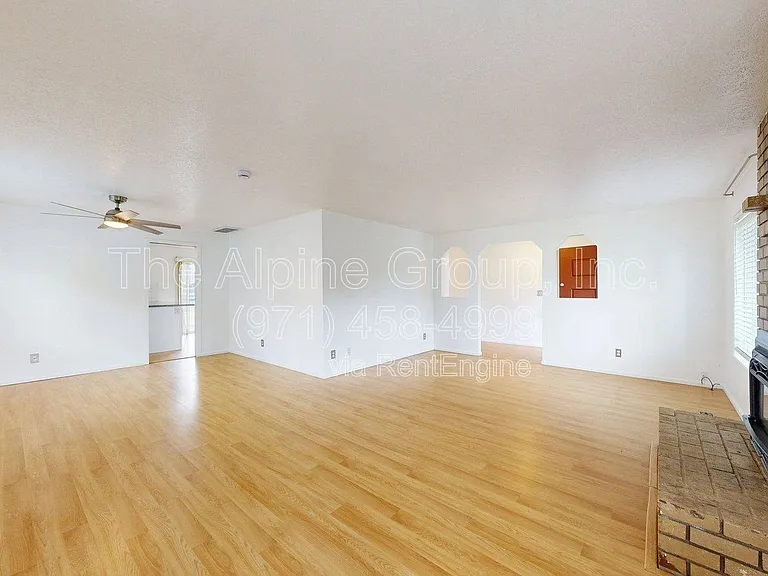 2314 SE 53rd Ave — Photo 4