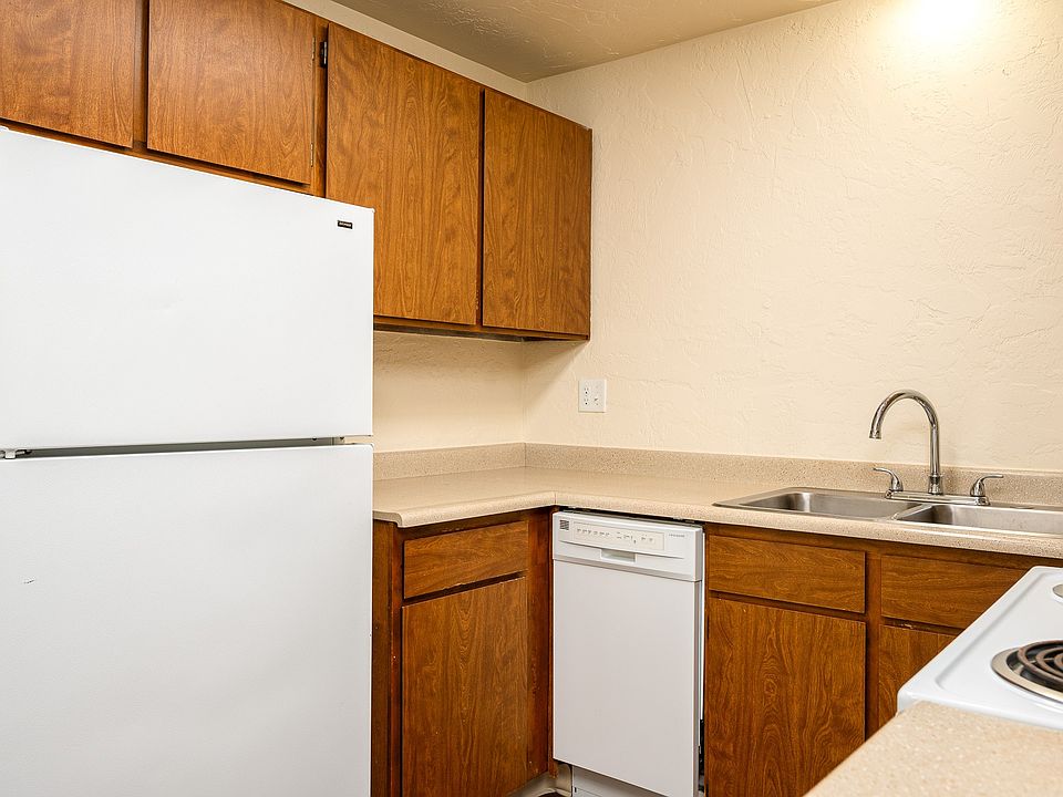 Broadway Center | Kitchen