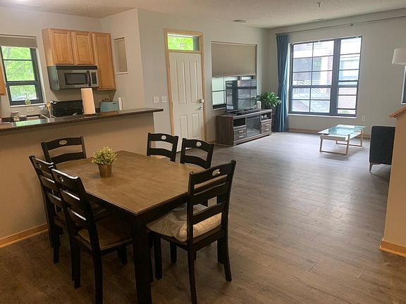 3rd image of 2566 Ellis Ave APT 121