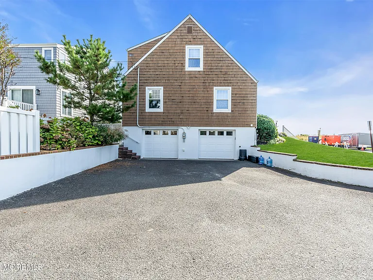 411 Ocean Ave — Photo 41