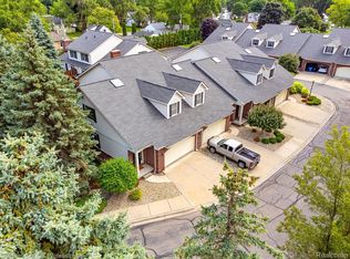 4288 Elden Pl, Waterford, MI 48329