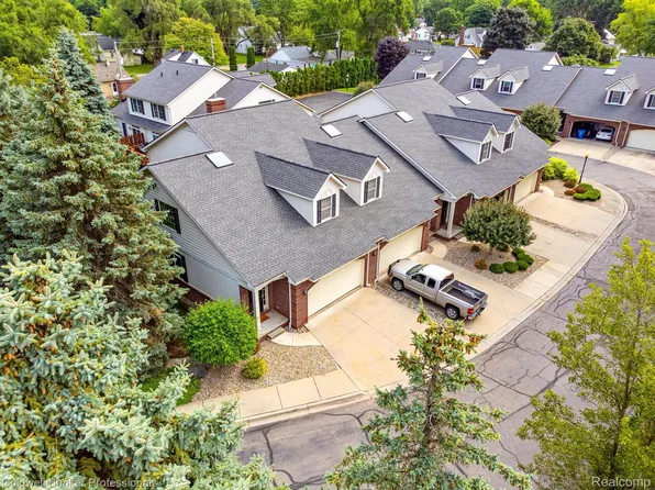 4288 Elden Pl, Waterford, MI 48329