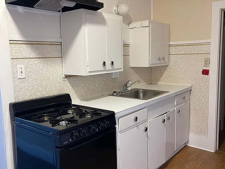 632 Harrison Ave — Photo 16