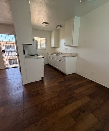 2nd image of 1443 E 18th St E #11