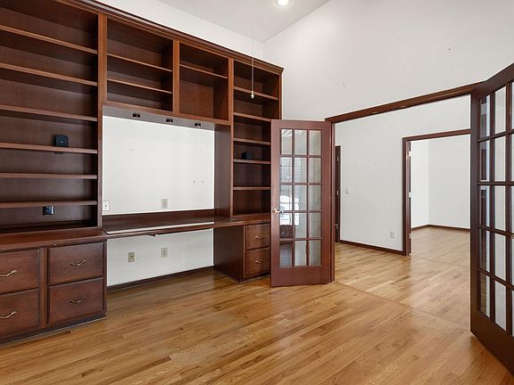 3rd image of 26252 Woodsong Ct