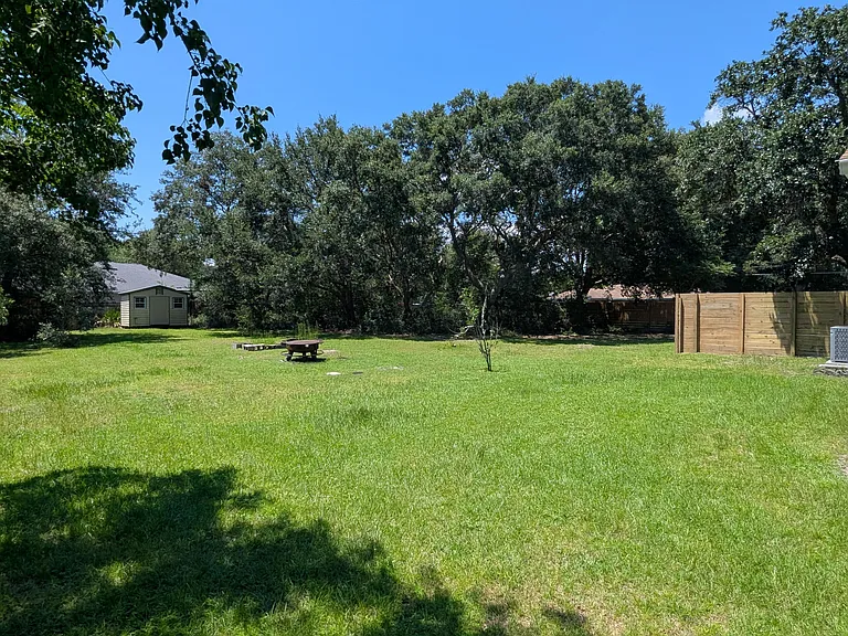 8325 Fortworth St — Photo 26