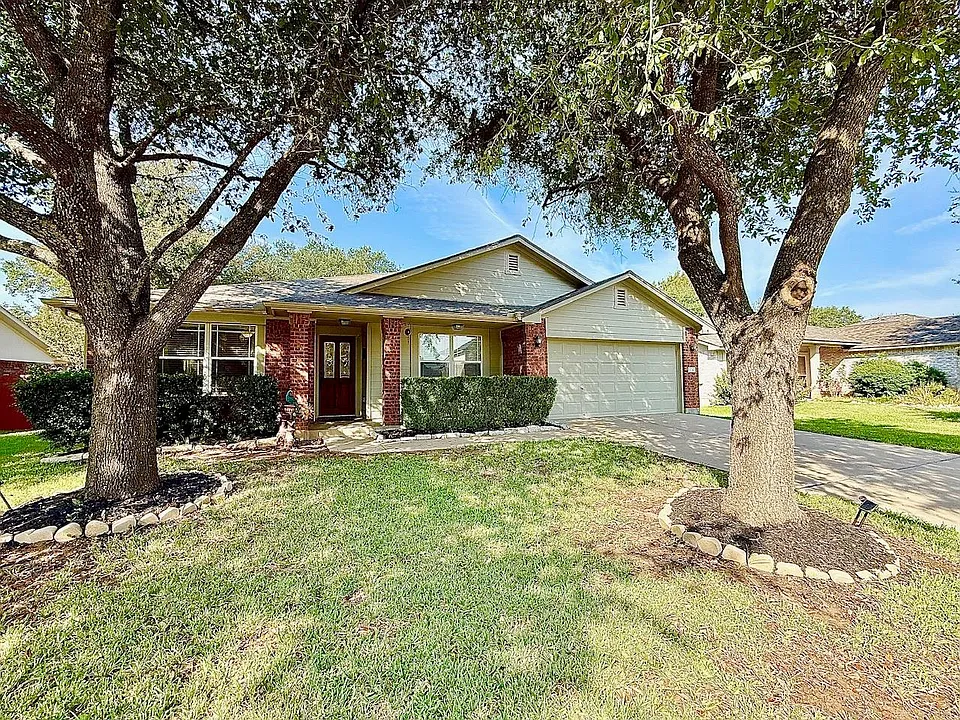 3230 Arroyo Bluff Ln