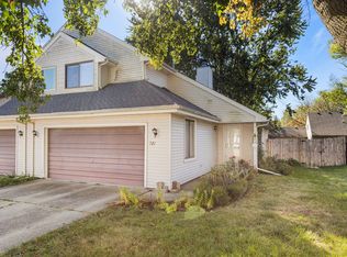 726 Higgins Rd, Champaign, IL 61822