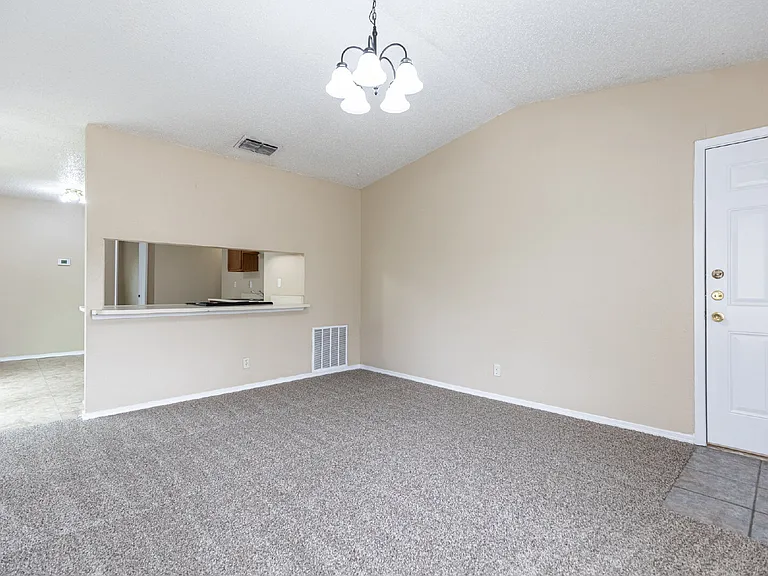 9643 Bratton Dr — Photo 5